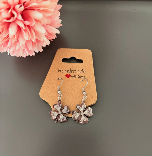 Oorbellen met klavertje vier